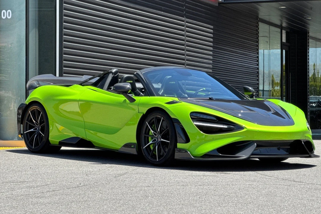 2022 McLaren 675LT - Image 10 of 31