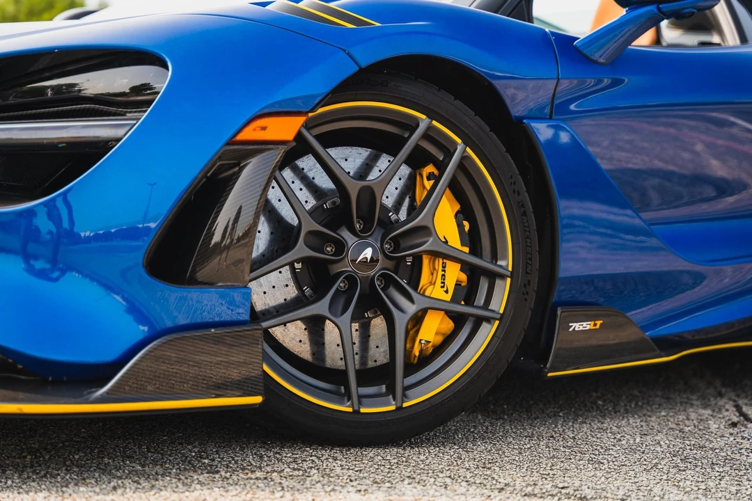 2022 McLaren 675LT - Image 9 of 31