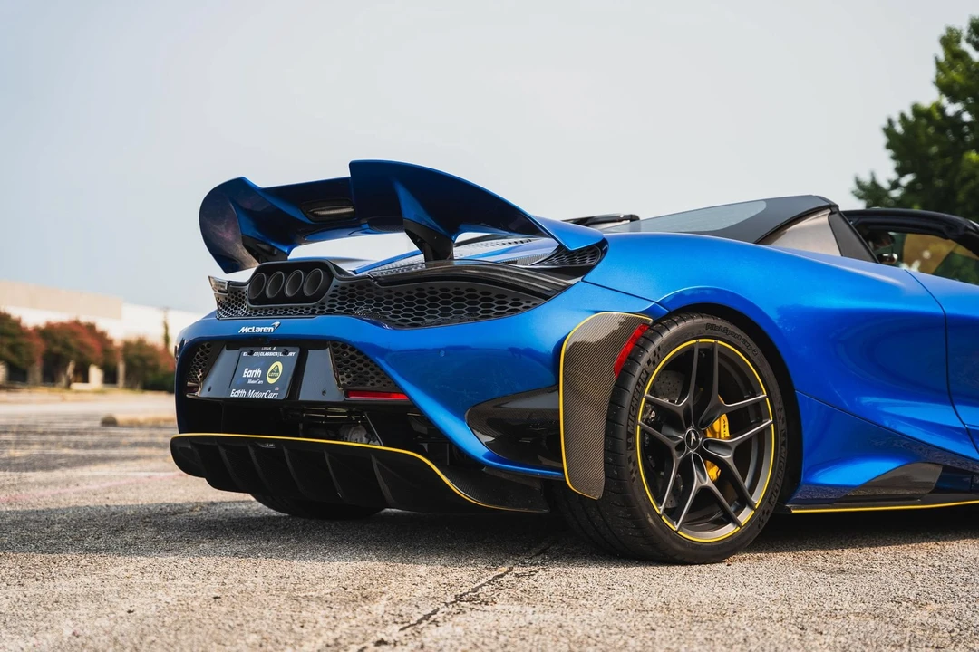 2022 McLaren 675LT - Image 17 of 31