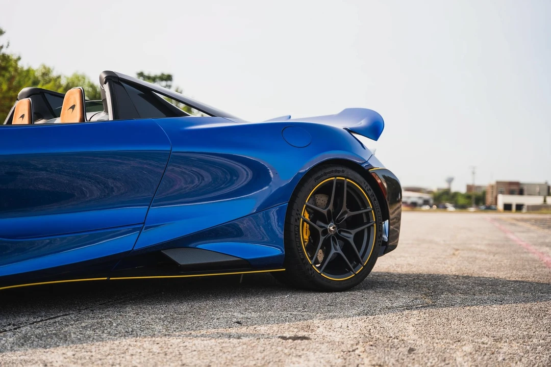 2022 McLaren 675LT - Image 5 of 31