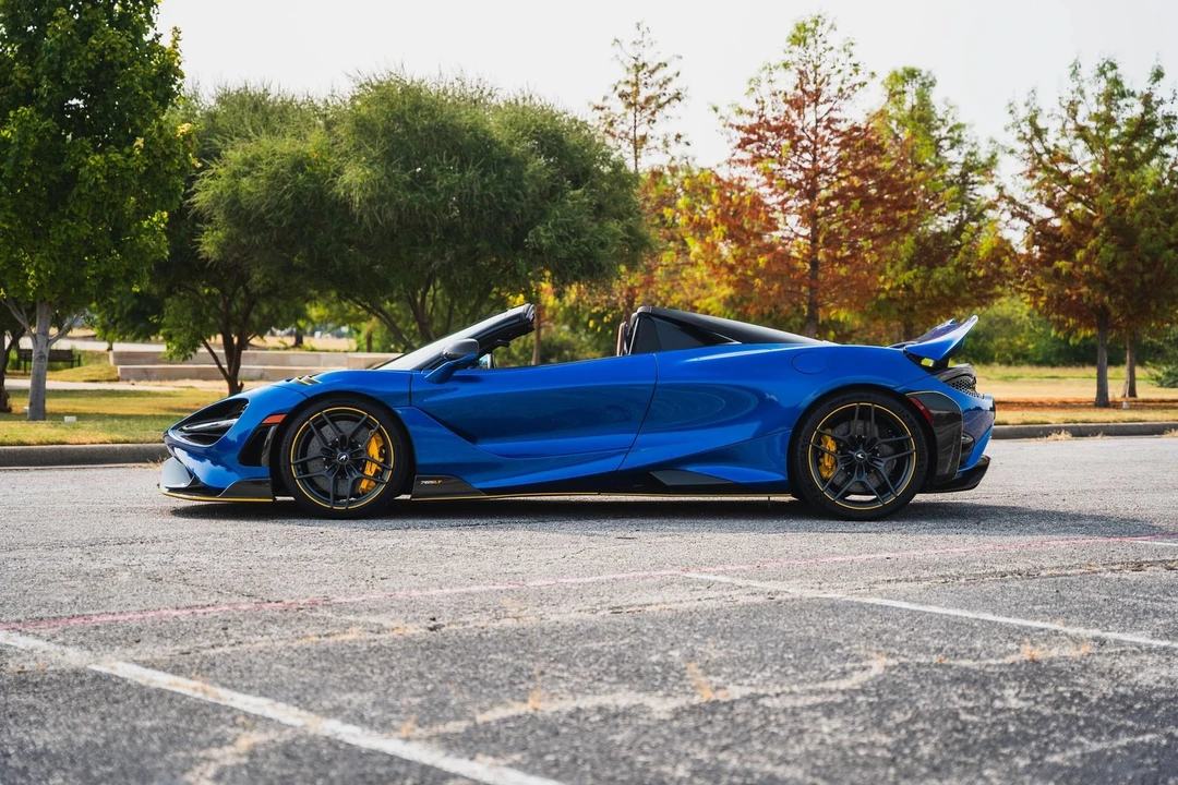 2022 McLaren 675LT - Image 30 of 31
