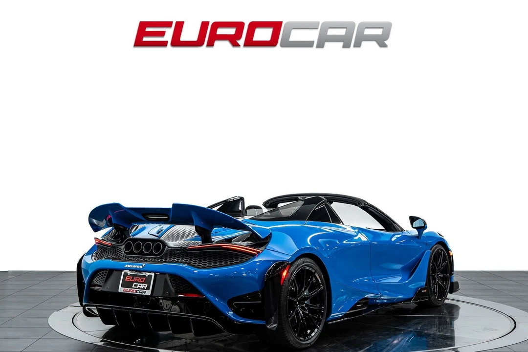 2022 McLaren 675LT - Image 6 of 31