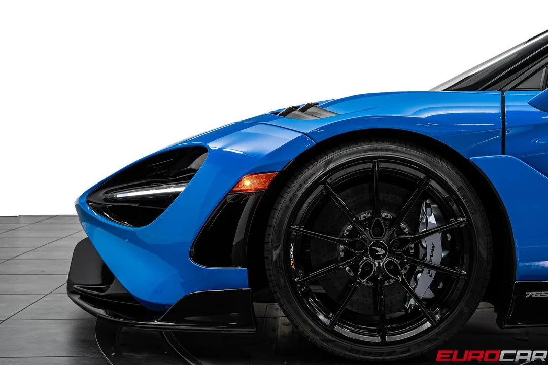 2022 McLaren 675LT - Image 18 of 31