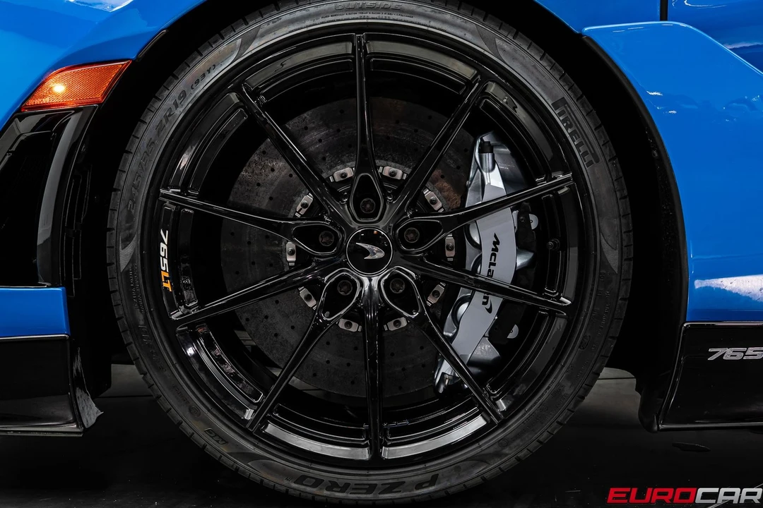 2022 McLaren 675LT - Image 29 of 31