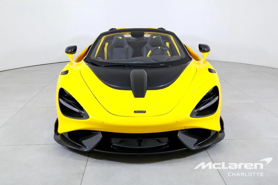 2022 McLaren 675LT - Image 5 of 31