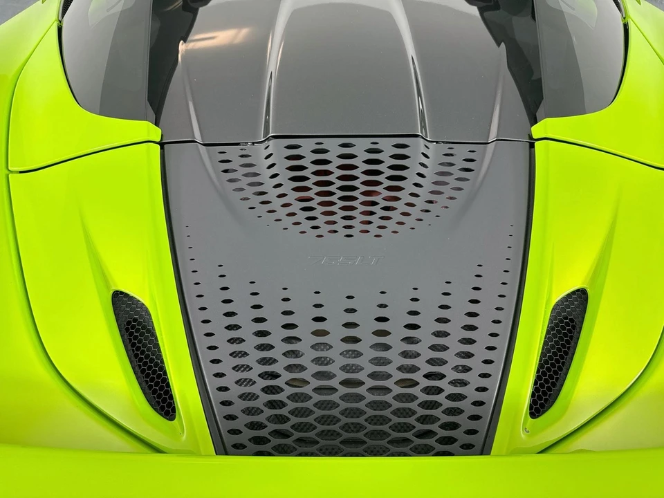 2022 McLaren 675LT - Image 30 of 31
