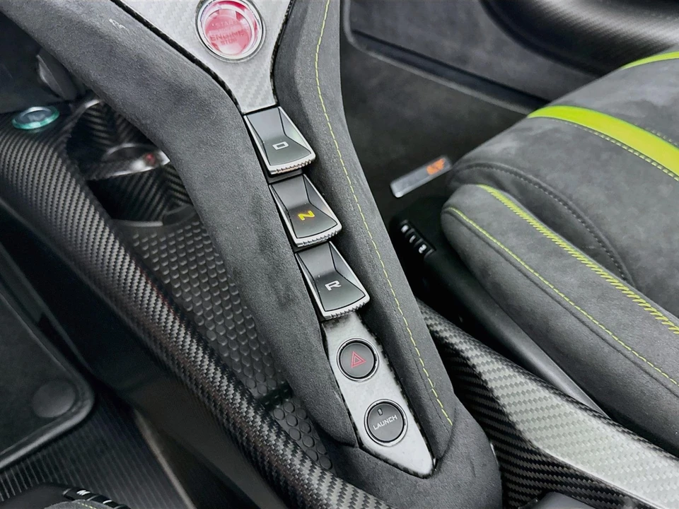 2022 McLaren 675LT - Image 18 of 31