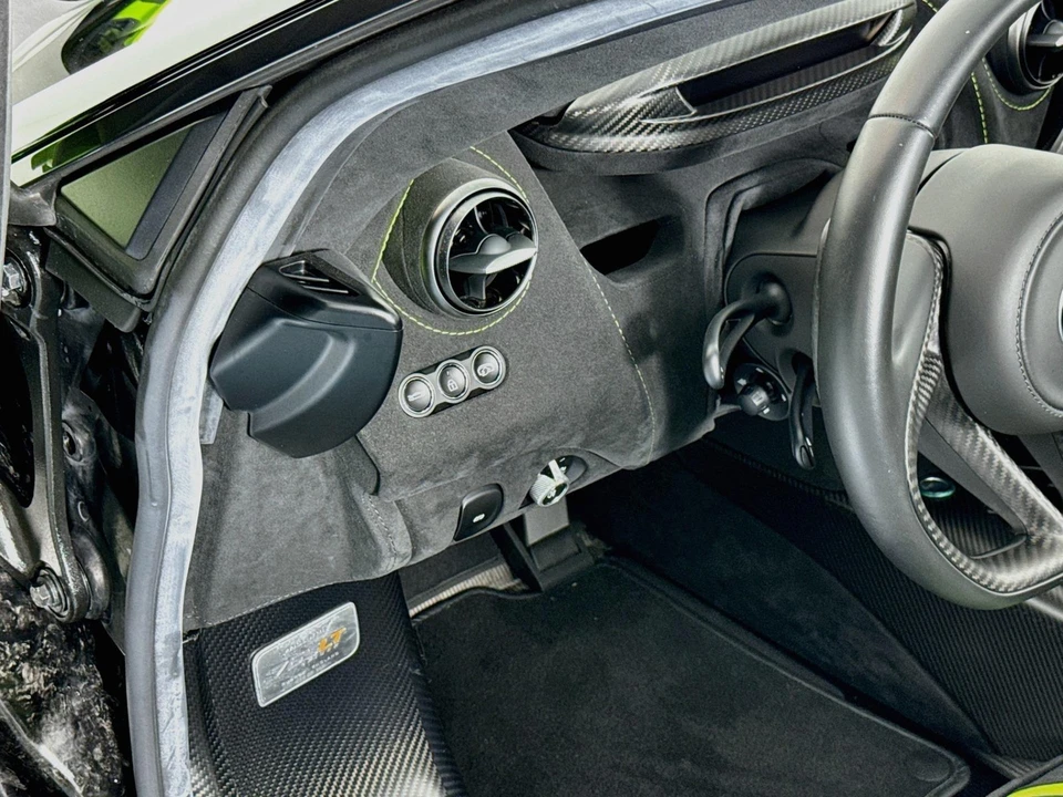 2022 McLaren 675LT - Image 10 of 31