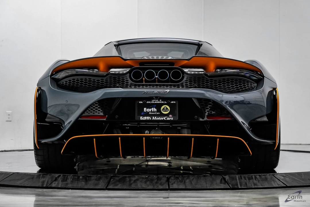 2022 McLaren 675LT Spider - Image 16 of 31