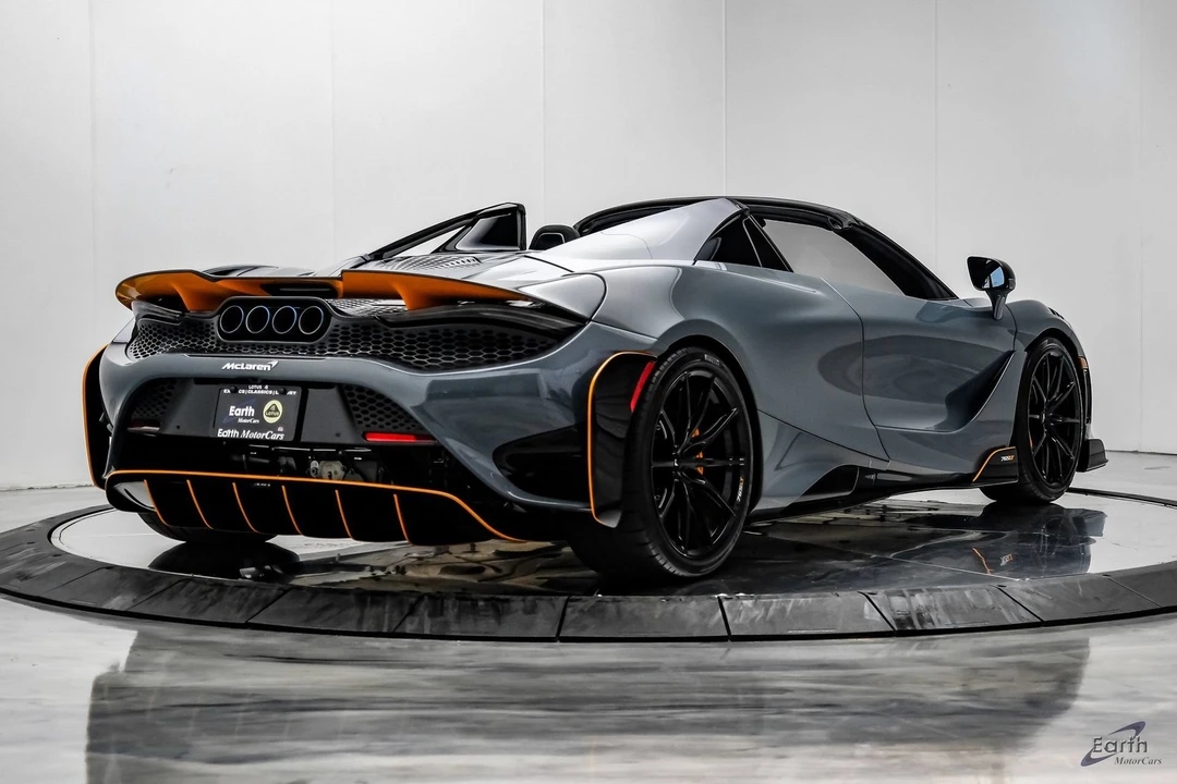 2022 McLaren 675LT Spider - Image 23 of 31