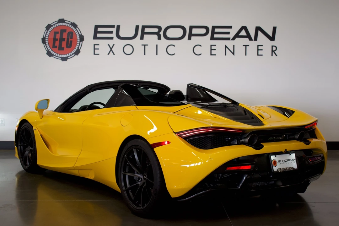 2022 McLaren 720S - Image 4 of 6