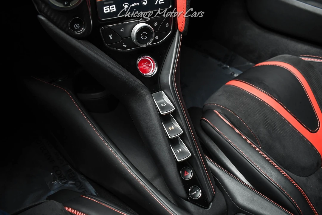 2022 McLaren 720S - Image 19 of 31