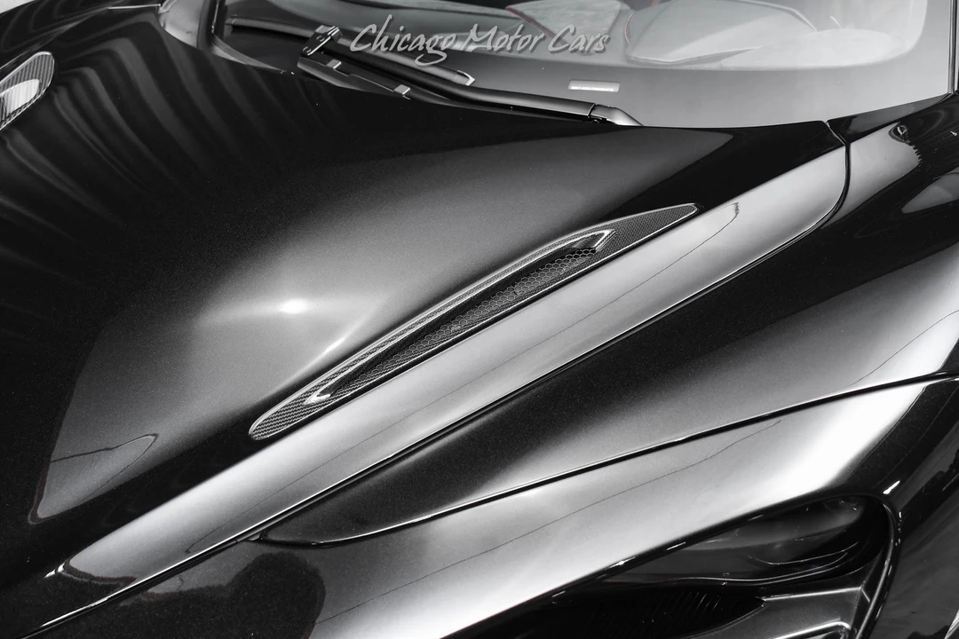 2022 McLaren 720S - Image 11 of 31