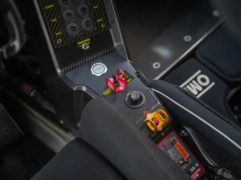 2022 McLaren 720S - Image 29 of 31
