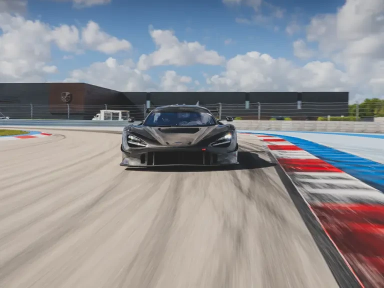 2022 McLaren 720S - Image 7 of 31