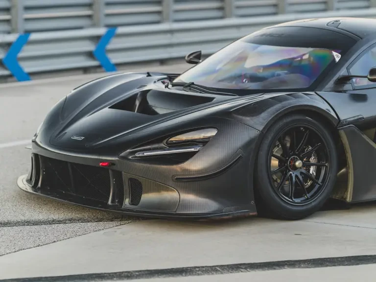 2022 McLaren 720S - Image 15 of 31