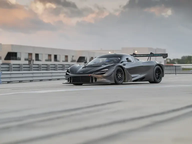 2022 McLaren 720S - Image 13 of 31