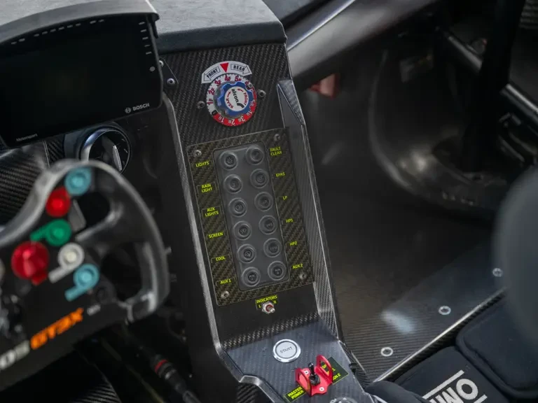 2022 McLaren 720S - Image 30 of 31
