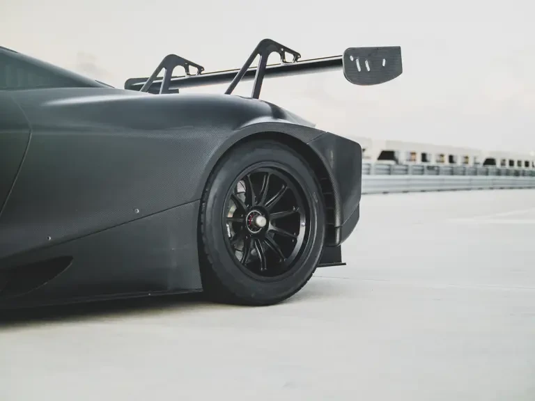 2022 McLaren 720S - Image 22 of 31