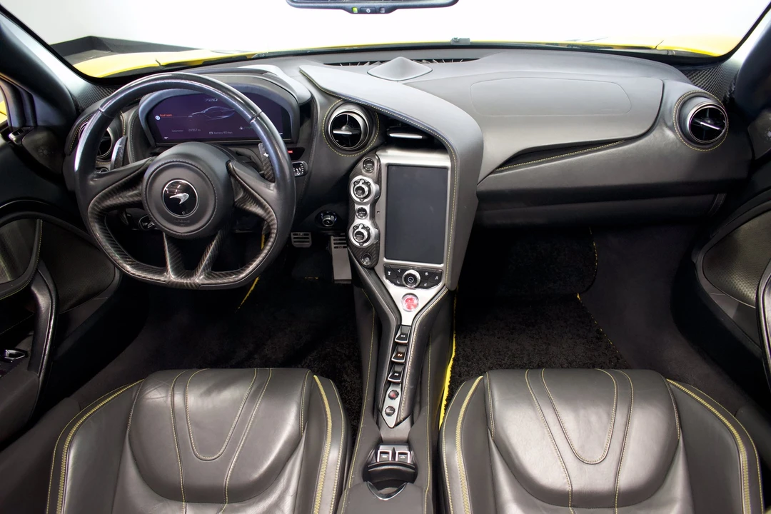 2022 McLaren 720S - Image 5 of 6