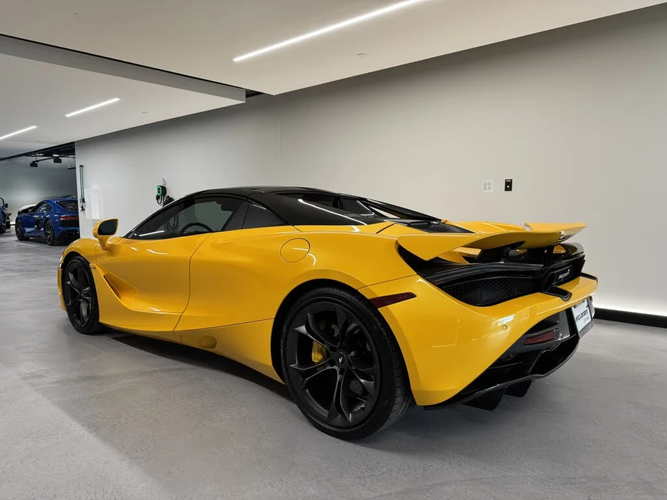 2022 McLaren 720S Spider - Image 4 of 18