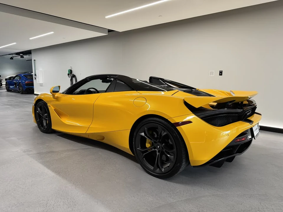 2022 McLaren 720S Spider - Image 18 of 18