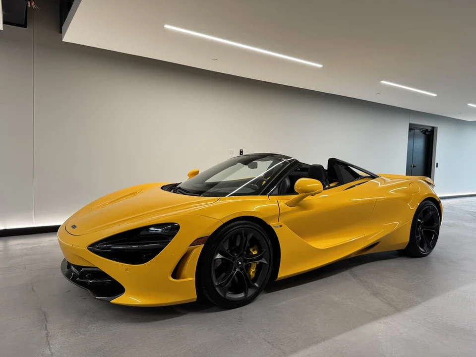 2022 McLaren 720S Spider - Image 16 of 18