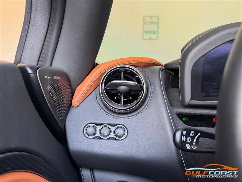 2022 McLaren 720S Spider - Image 22 of 31