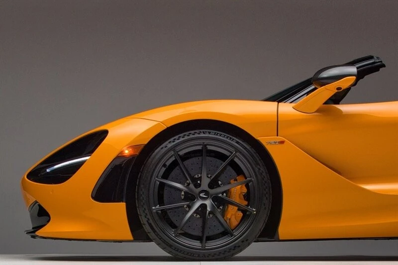 2022 McLaren 720S - Image 9 of 21