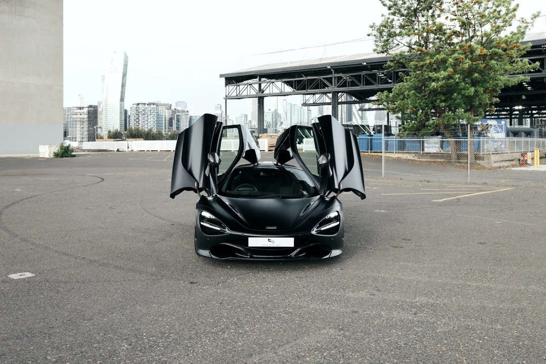 2022 McLaren 720S - Image 9 of 31