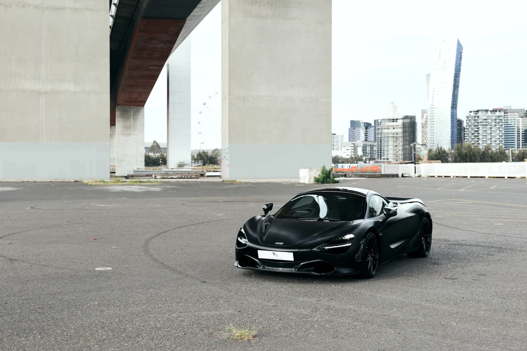 2022 McLaren 720S - Image 22 of 31