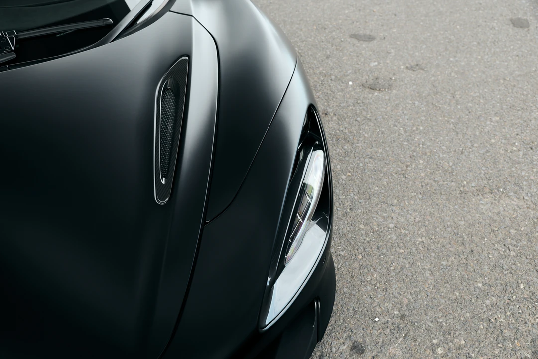 2022 McLaren 720S - Image 27 of 31