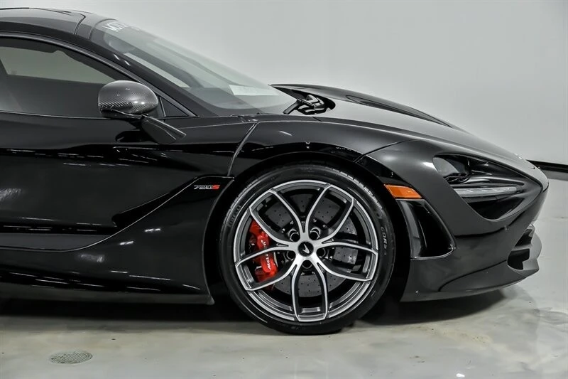 2022 McLaren 720S - Image 16 of 31