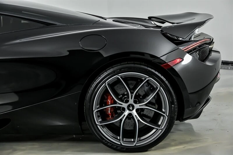 2022 McLaren 720S - Image 9 of 31