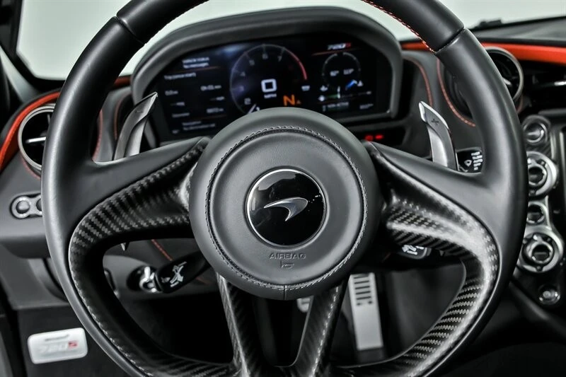 2022 McLaren 720S - Image 24 of 31