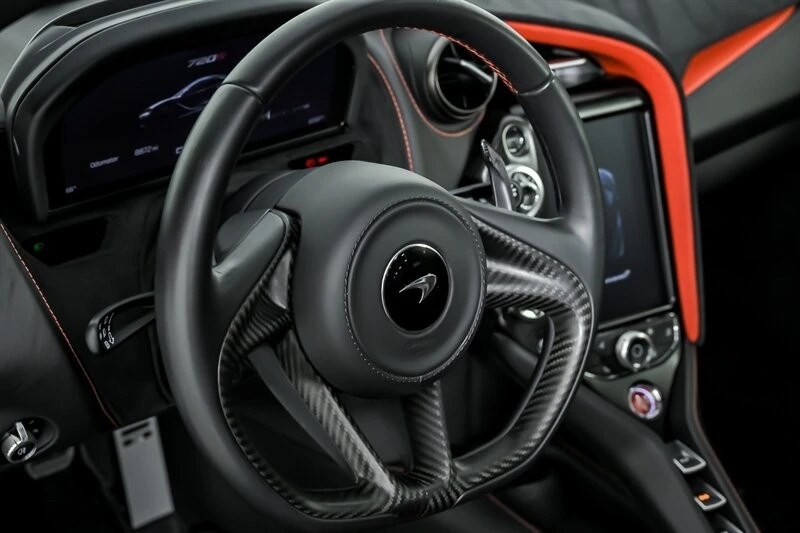 2022 McLaren 720S - Image 22 of 31