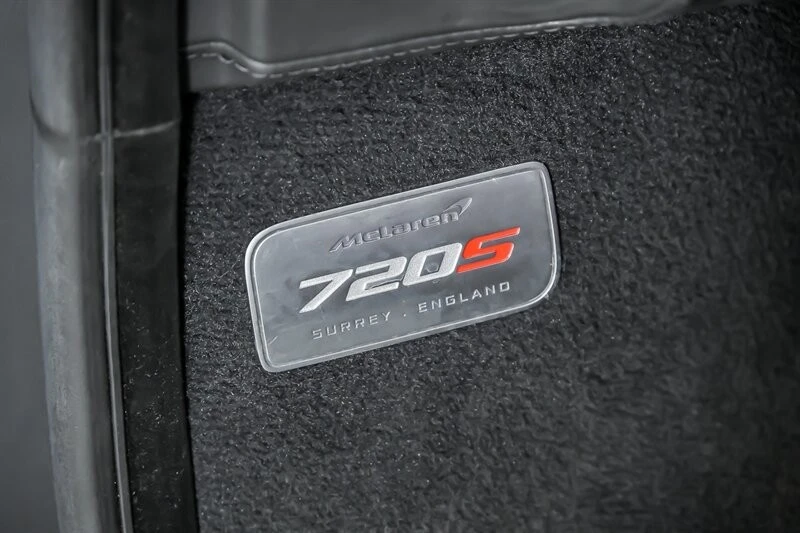 2022 McLaren 720S - Image 19 of 31