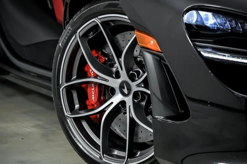 2022 McLaren 720S - Image 4 of 31