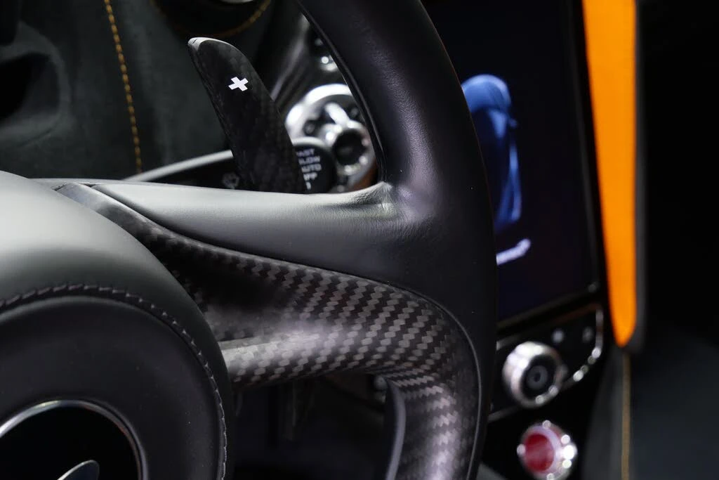 2022 McLaren 720S - Image 27 of 31