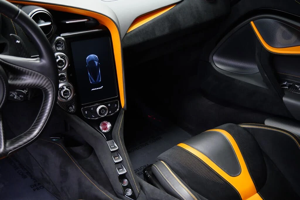 2022 McLaren 720S - Image 28 of 31