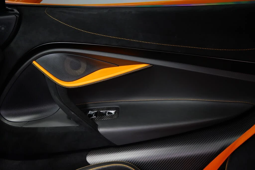 2022 McLaren 720S - Image 29 of 31