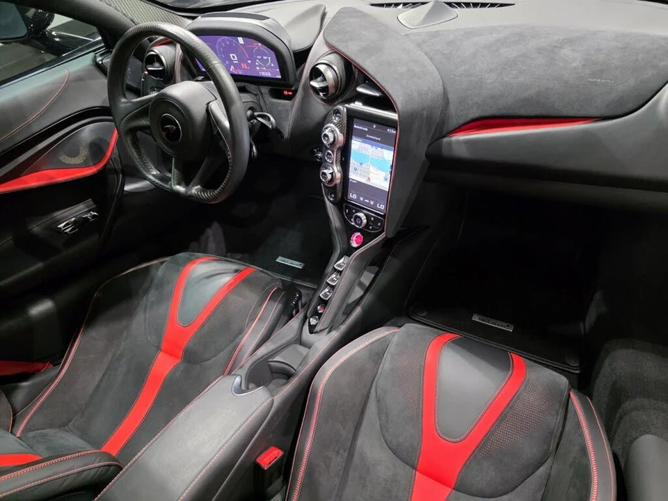 2022 McLaren 720S - Image 19 of 25