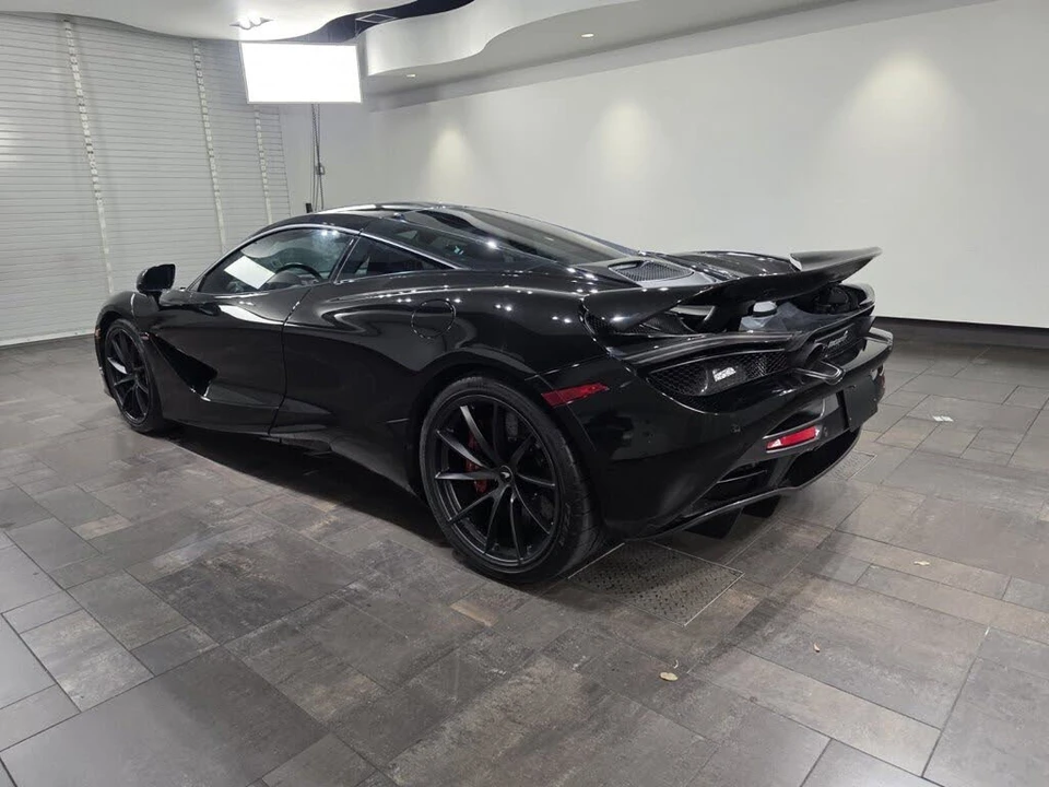 2022 McLaren 720S - Image 4 of 25