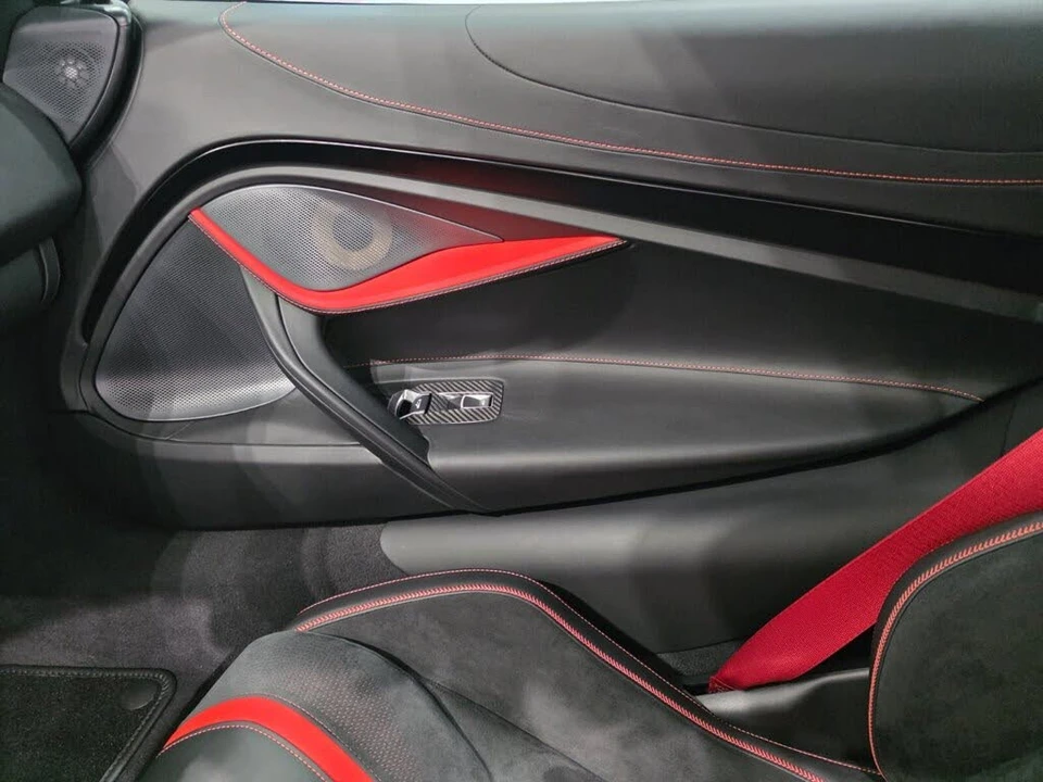 2022 McLaren 720S - Image 16 of 25