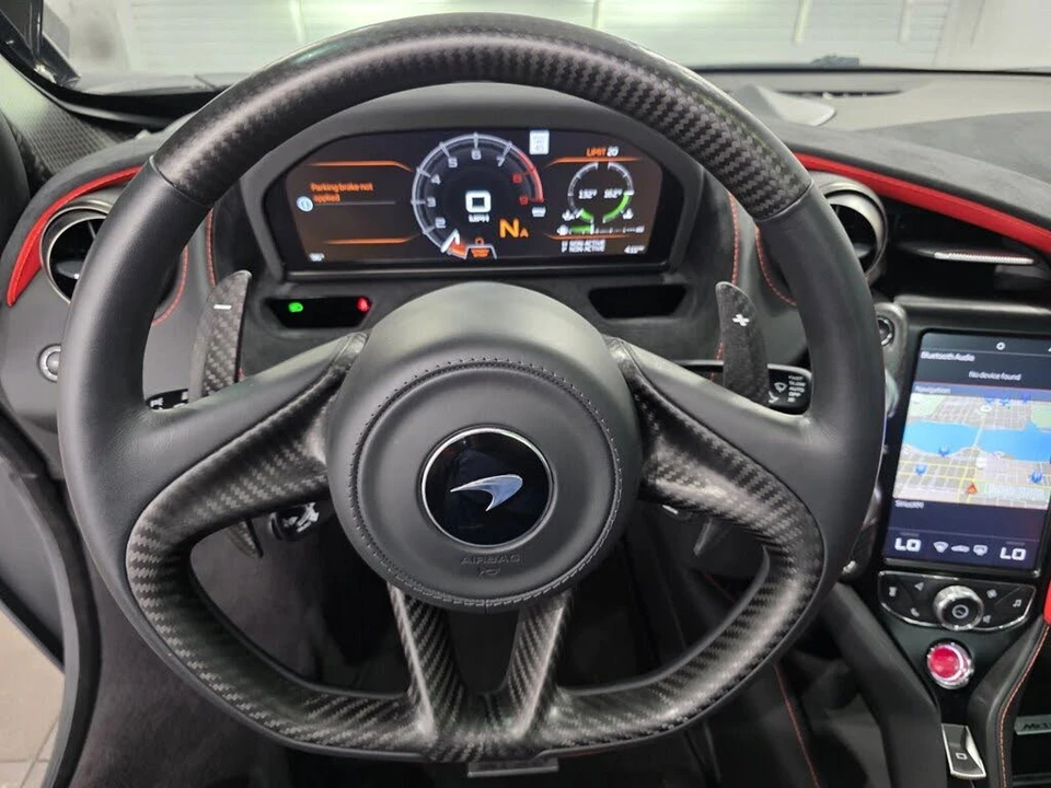 2022 McLaren 720S - Image 10 of 25