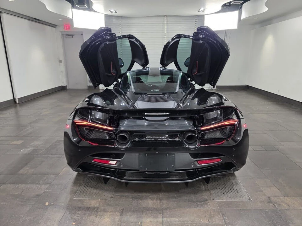 2022 McLaren 720S - Image 21 of 25