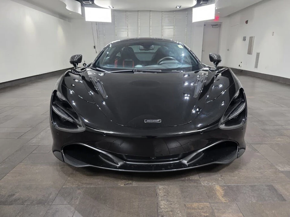 2022 McLaren 720S - Image 2 of 25