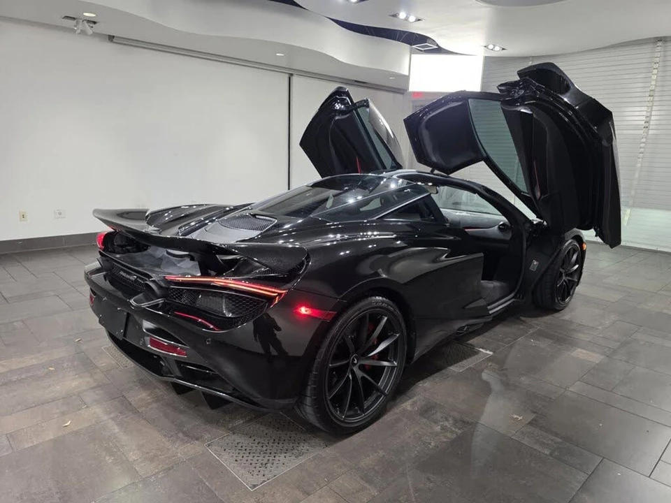 2022 McLaren 720S - Image 23 of 25