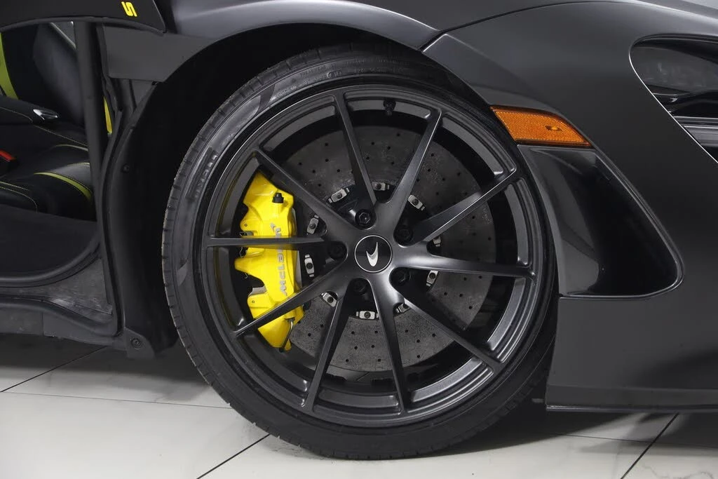 2022 McLaren 720S - Image 18 of 31