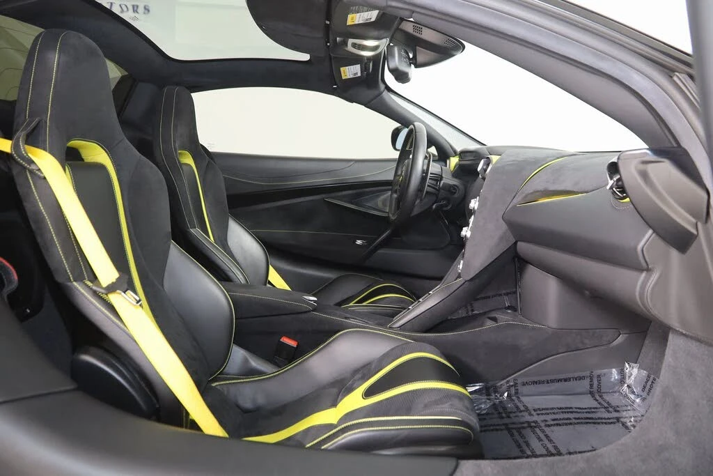 2022 McLaren 720S - Image 15 of 31